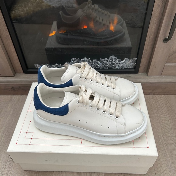 Men’s Alexander McQueen Sneakers - Picture 1 of 3
